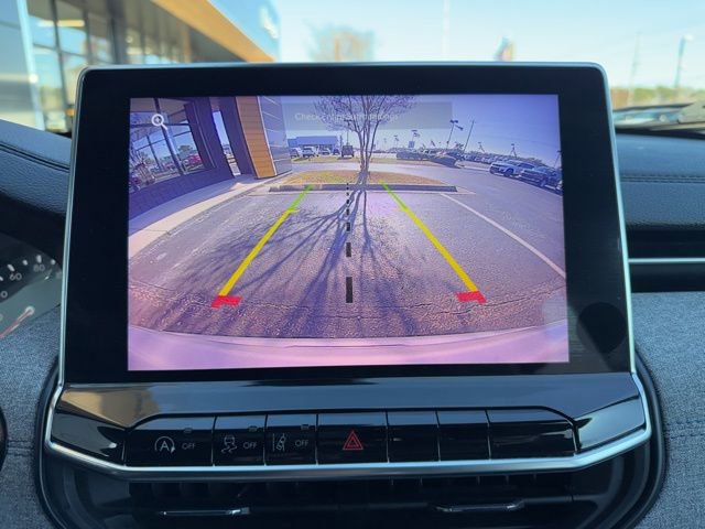 Used 2024 Jeep Compass Latitude image 19