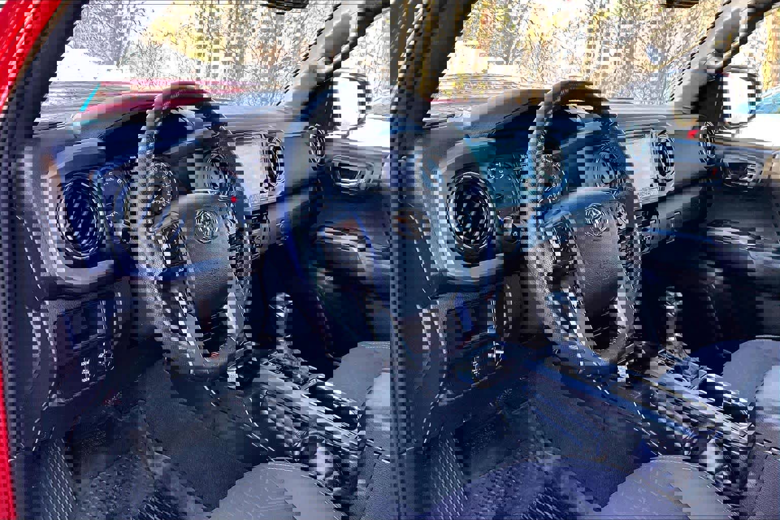 Certified 2017 Toyota Tacoma TRD Sport image 15