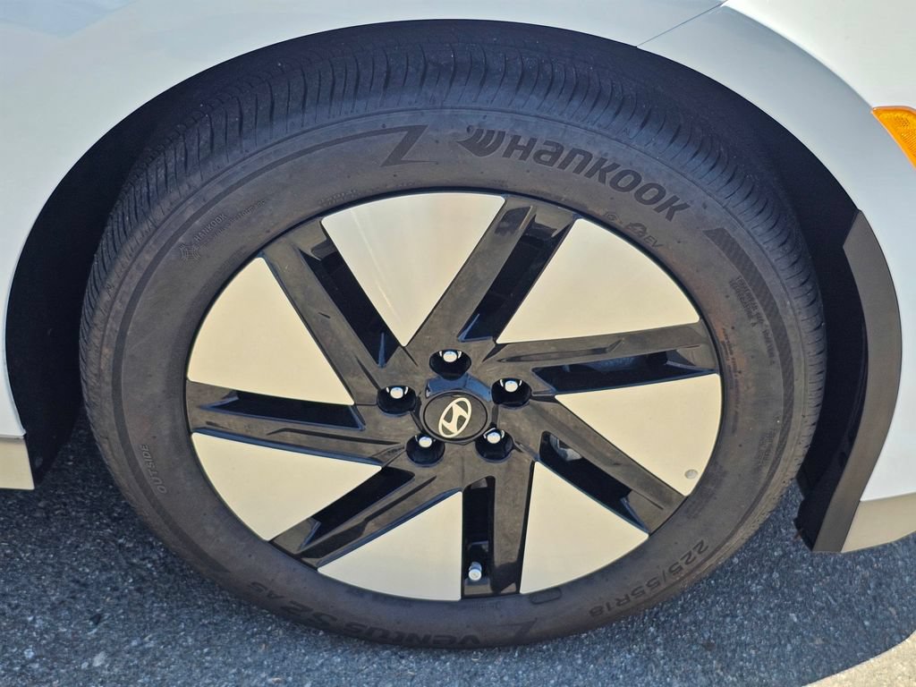 Certified 2024 Hyundai Ioniq 6 SEL RWD image 10