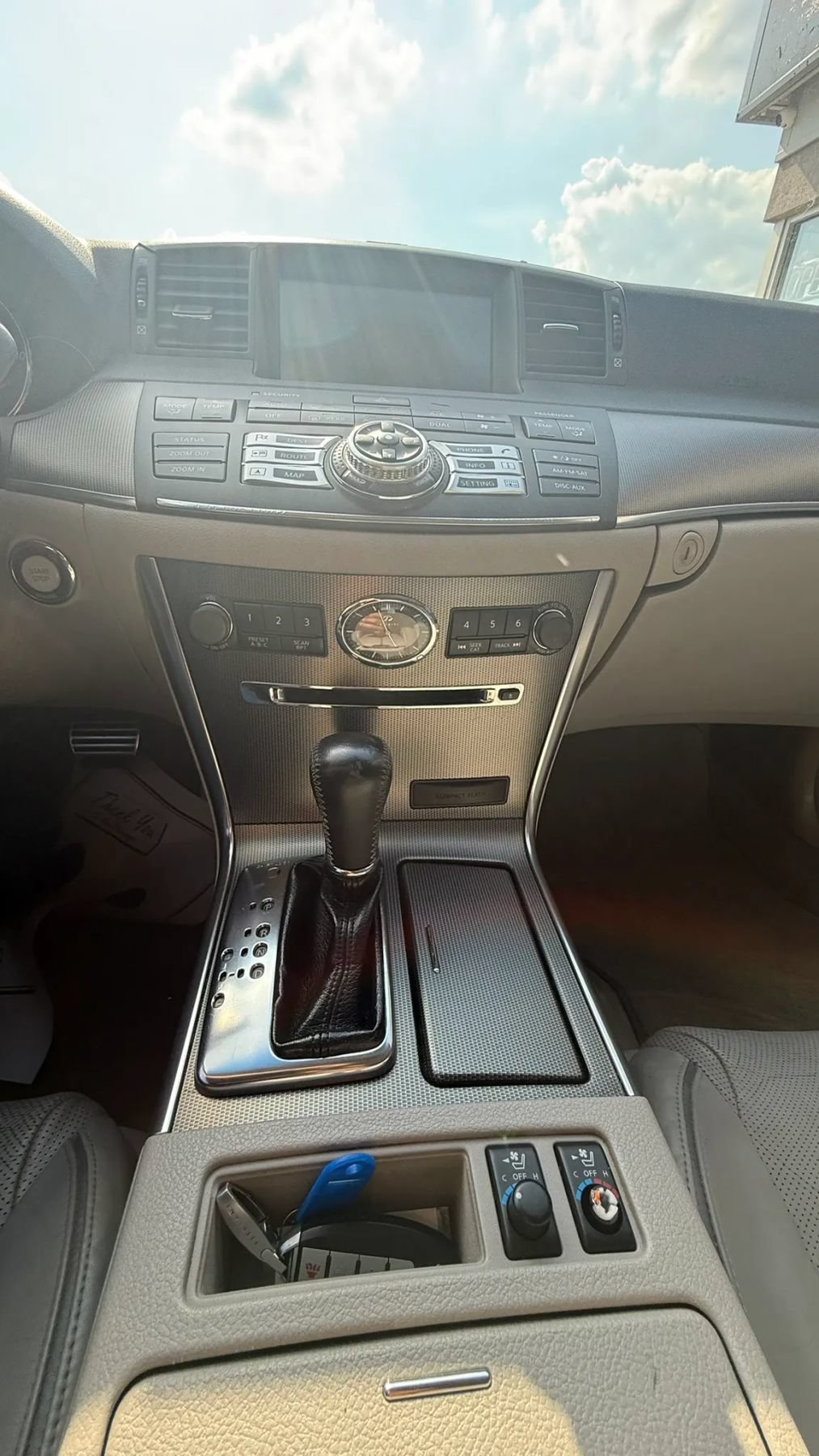 Used 2008 INFINITI M35 w/ Technology Pkg RWD image 18