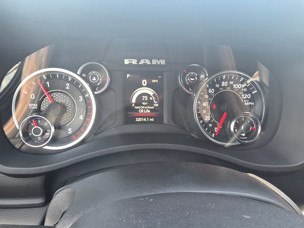 Used 2024 RAM 3500 Big Horn w/ Night Edition AWD/4WD image 16
