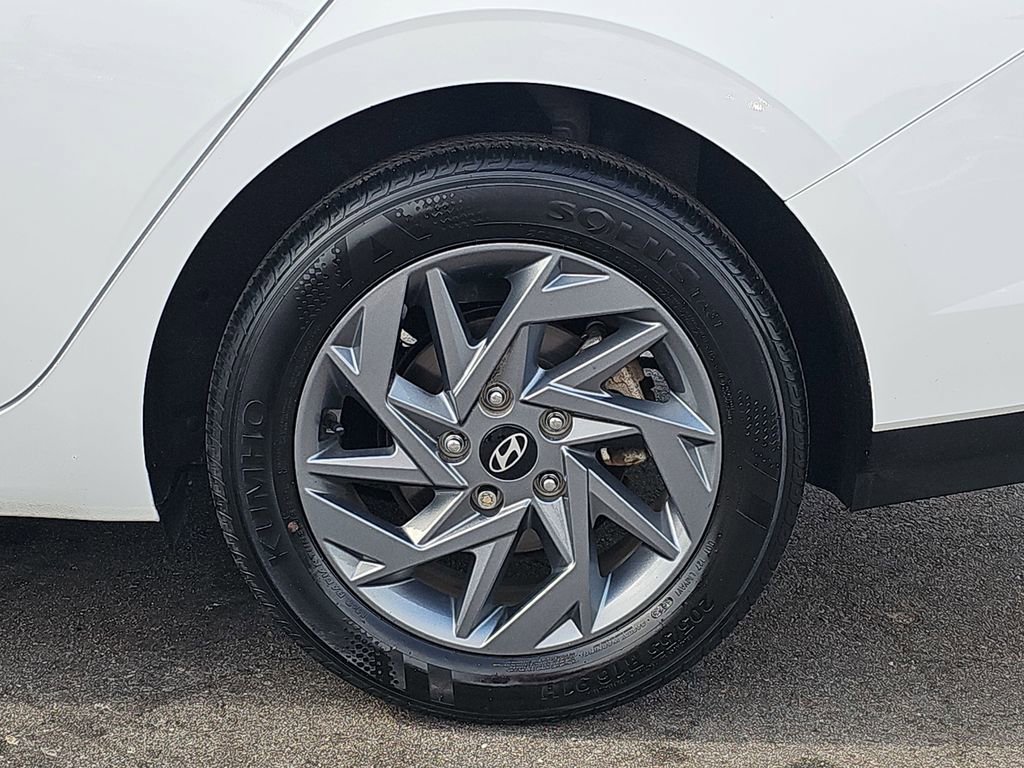 Used 2024 Hyundai Elantra SEL FWD image 37
