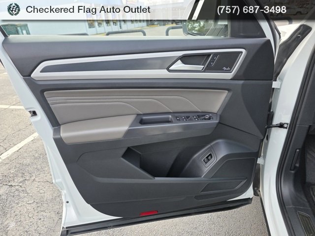 Used 2021 Volkswagen Atlas Cross Sport SEL Premium image 22