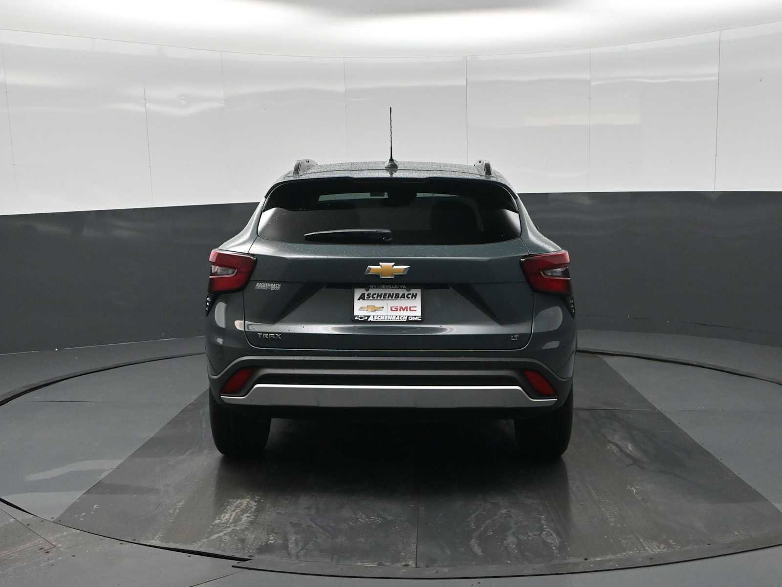 New 2026 Chevrolet Trax LT image 8