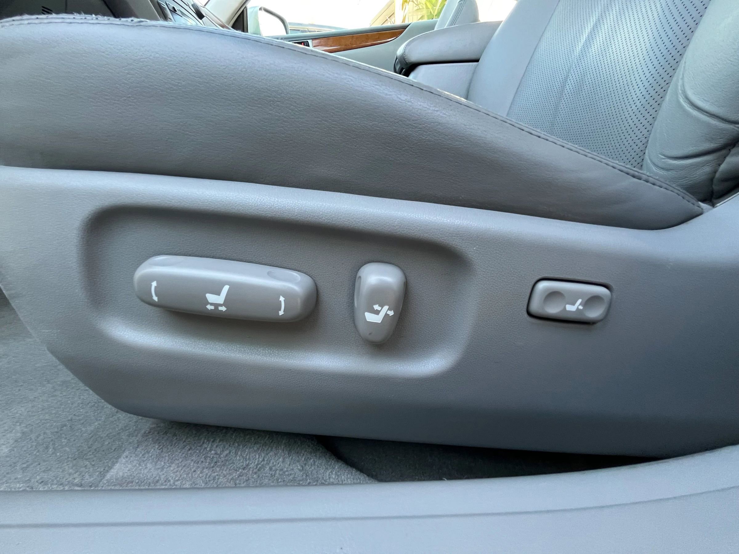 Used 2006 Lexus ES 330 image 12