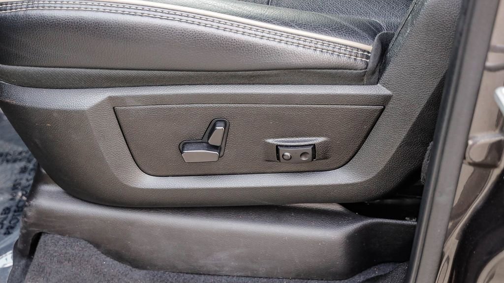 Used 2024 RAM 2500 Laramie image 23