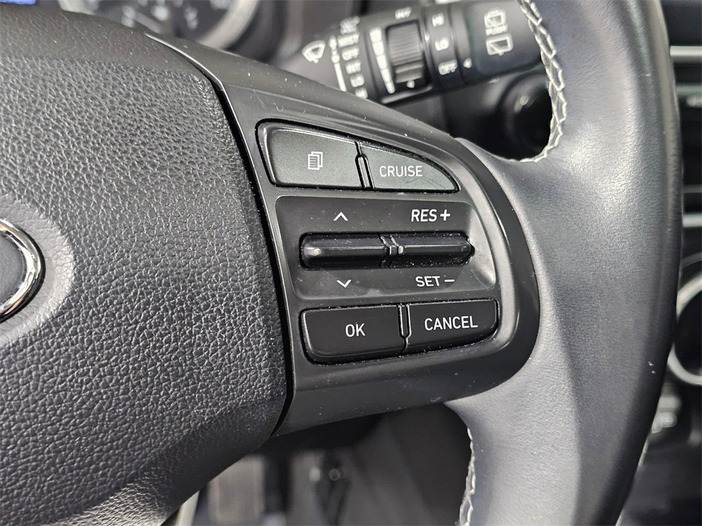 Used 2022 Hyundai Venue SEL image 26