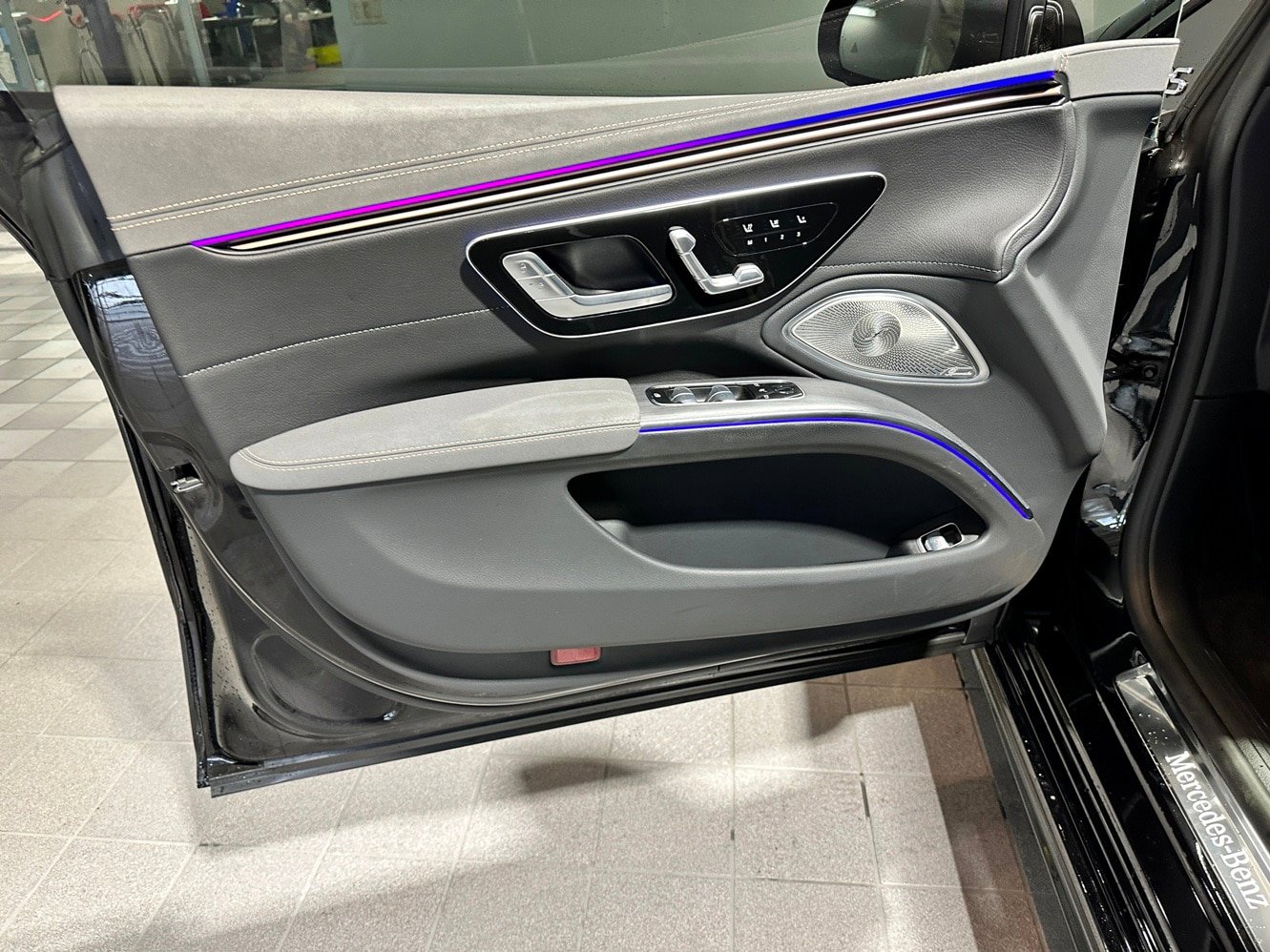 Certified 2023 Mercedes-Benz EQS 580 4MATIC Sedan image 11