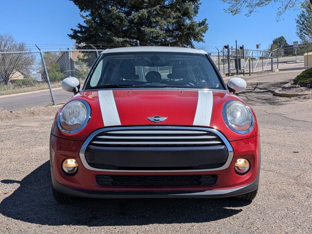 Used 2015 MINI Cooper 4-Door Hardtop image 2