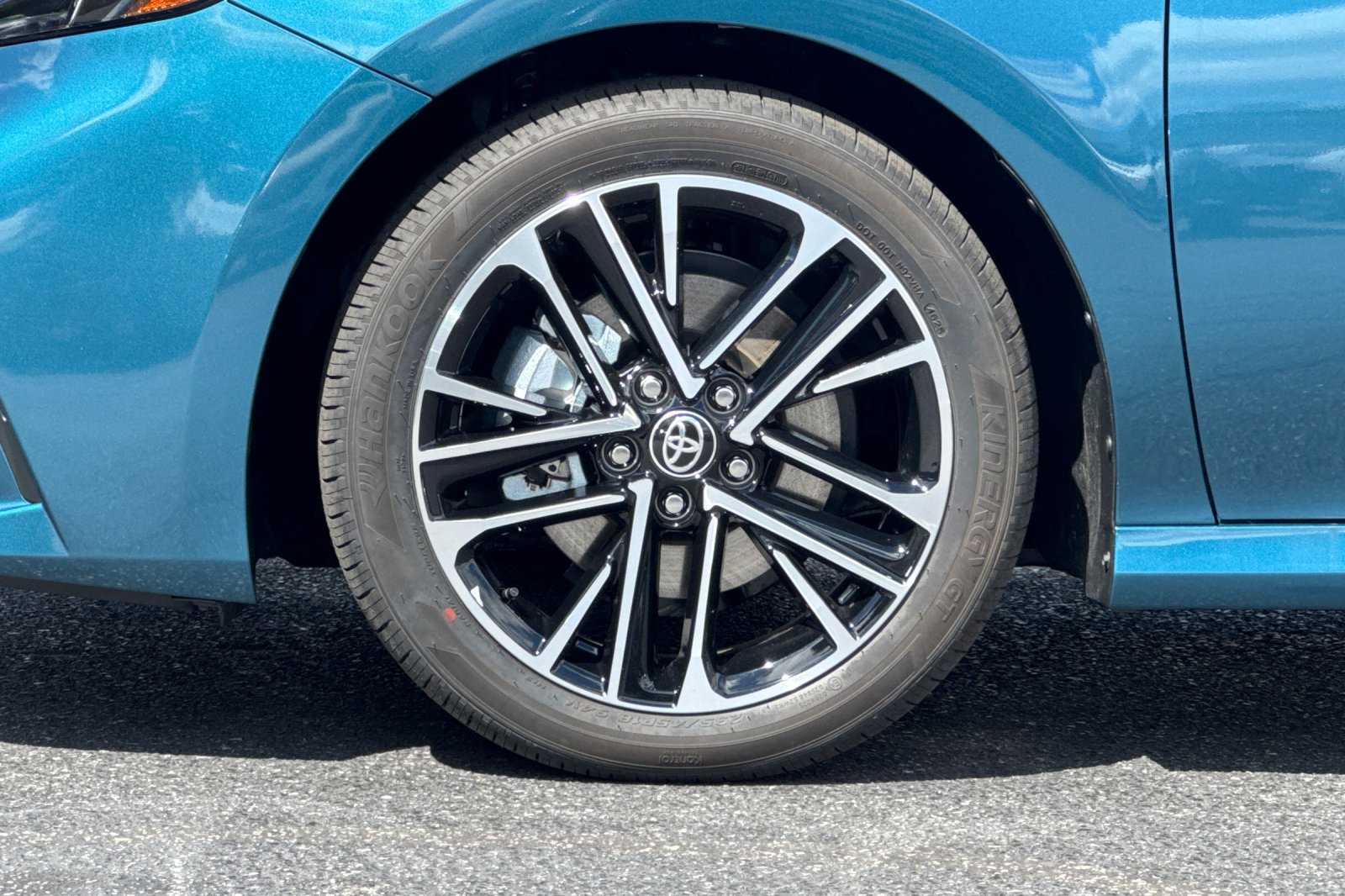 New 2026 Toyota Camry XLE w/ Premium Plus Package FWD image 23