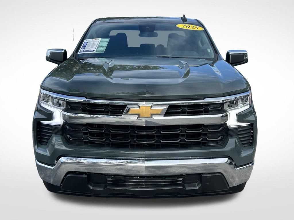 Used 2025 Chevrolet Silverado 1500 LT RWD image 2