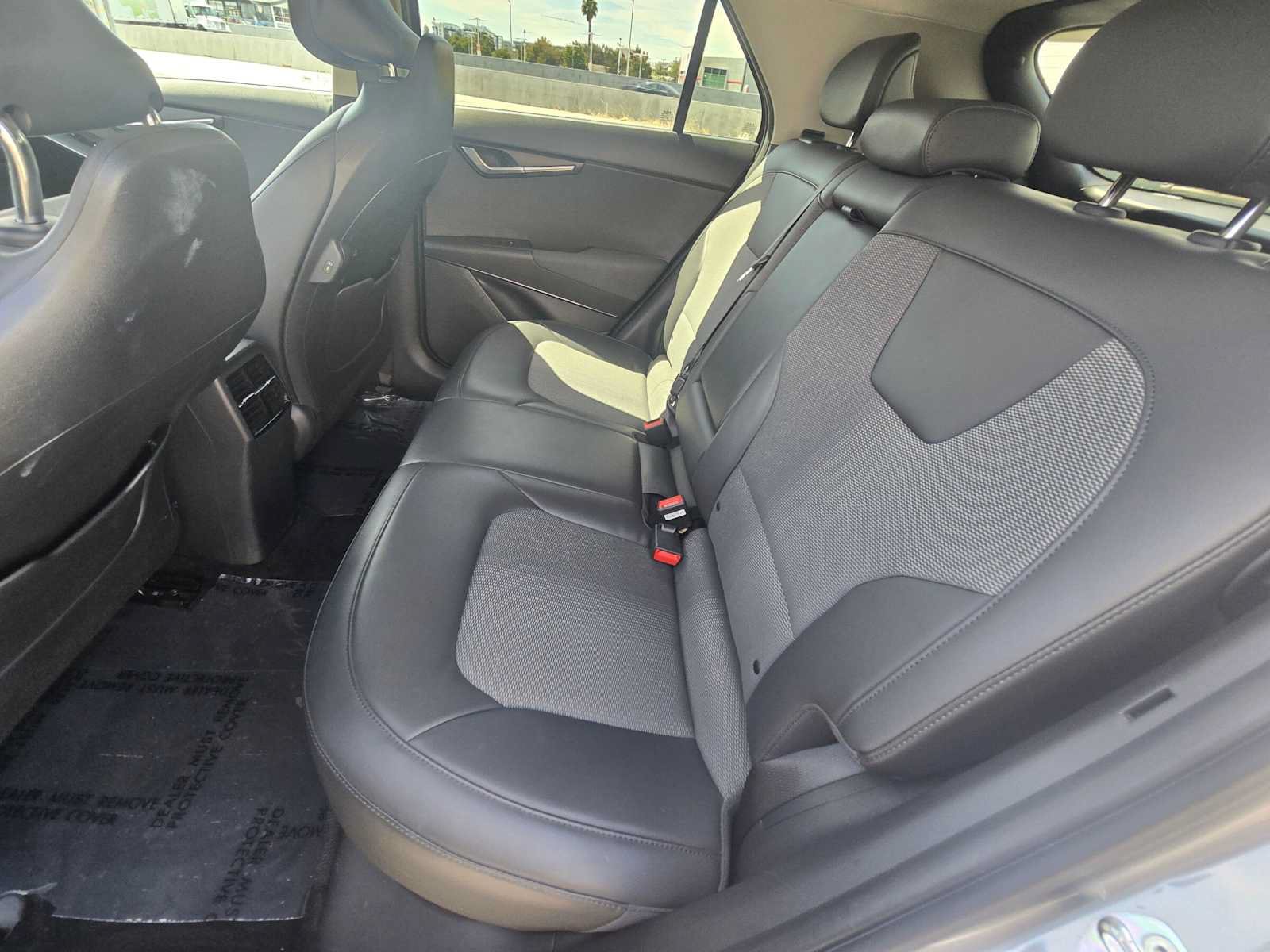 Used 2023 Kia Niro Wind FWD image 17