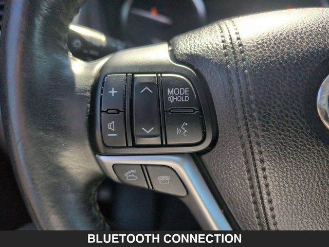 Used 2015 Toyota Highlander Plus AWD/4WD image 17
