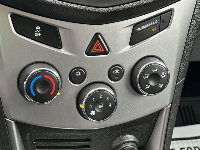 Used 2016 Chevrolet Trax LT w/ LT Convenience Package image 32