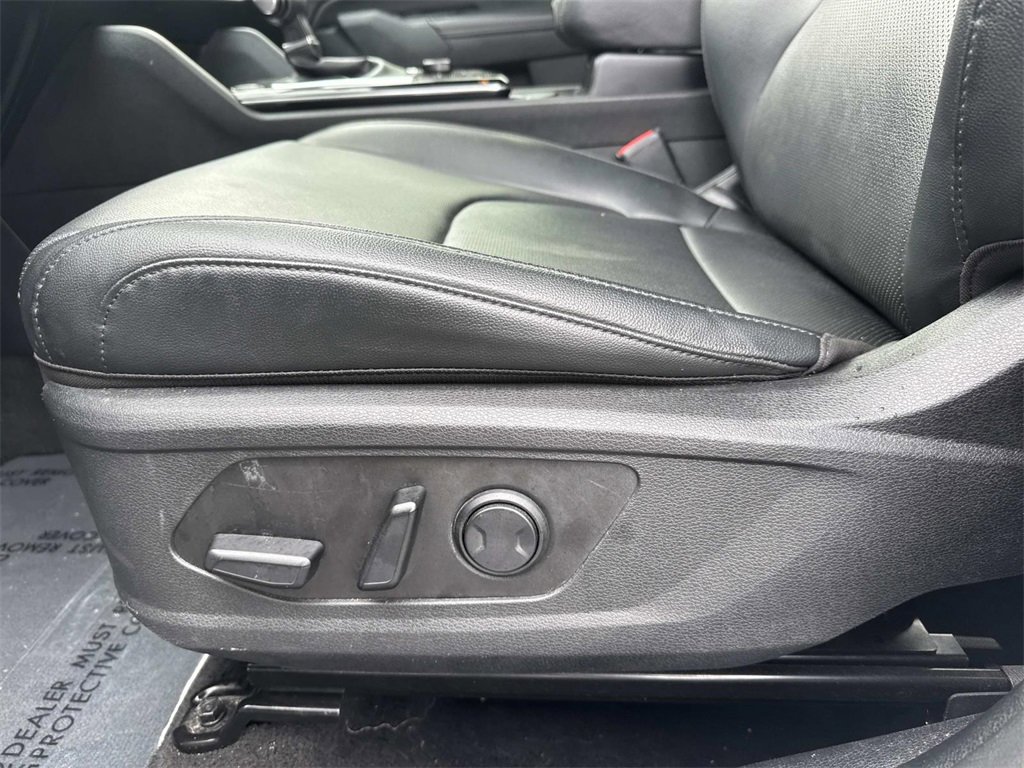 Used 2023 Kia Sportage EX image 32