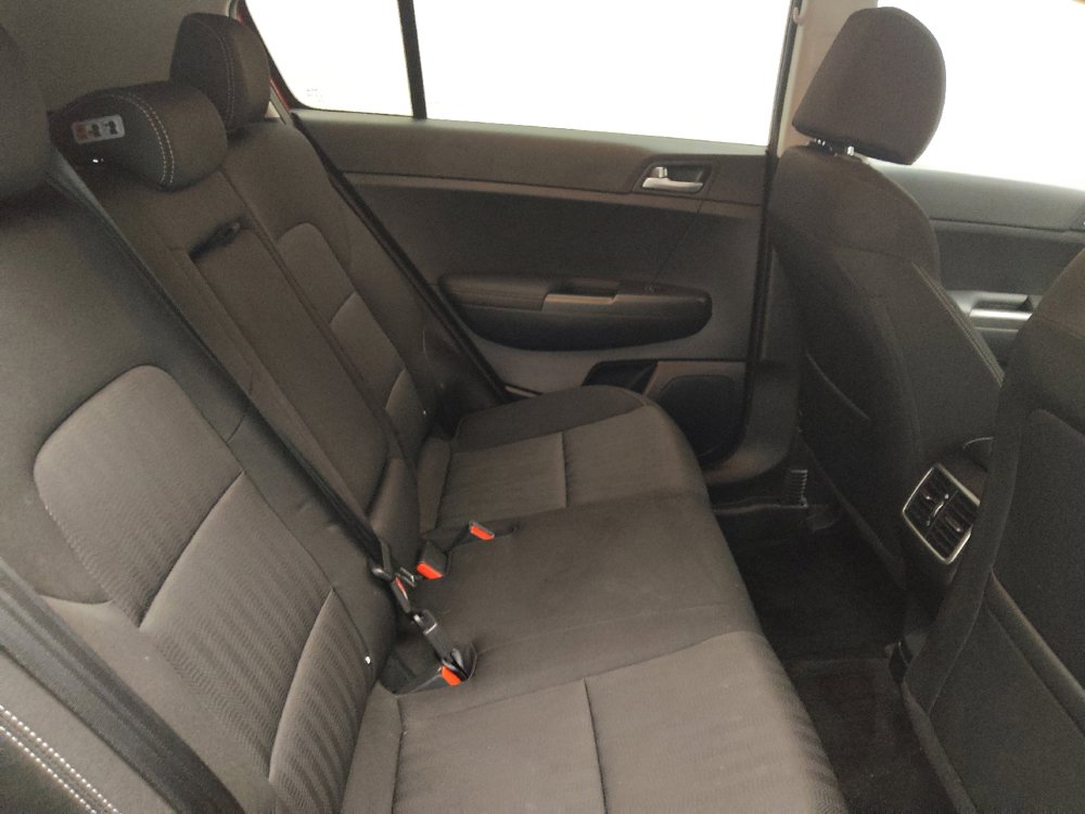 Used 2019 Kia Sportage LX FWD image 19