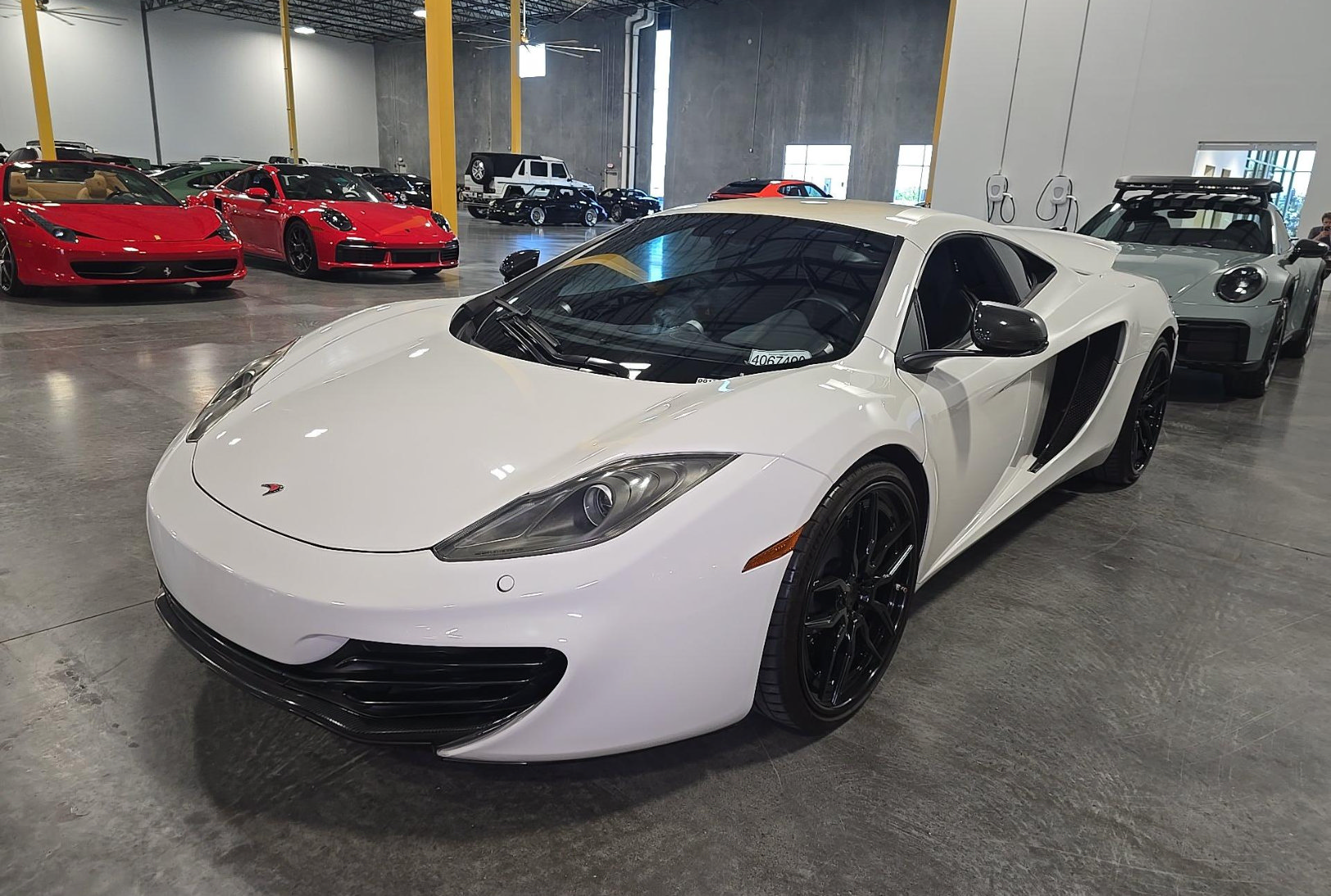 Used 2012 McLaren MP4-12C Coupe RWD image 9