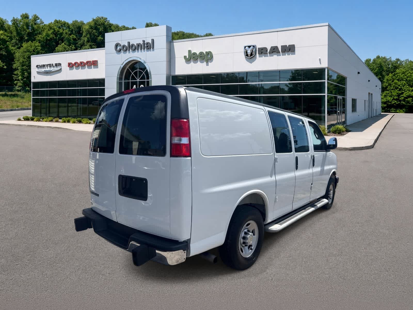 Used 2025 Chevrolet Express 2500 w/ Driver Convenience Package RWD image 8