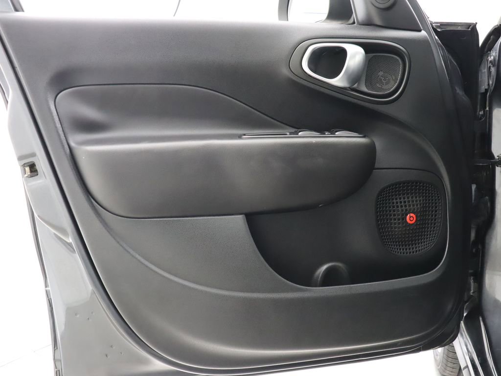 Used 2019 FIAT 500L Trekking FWD image 37