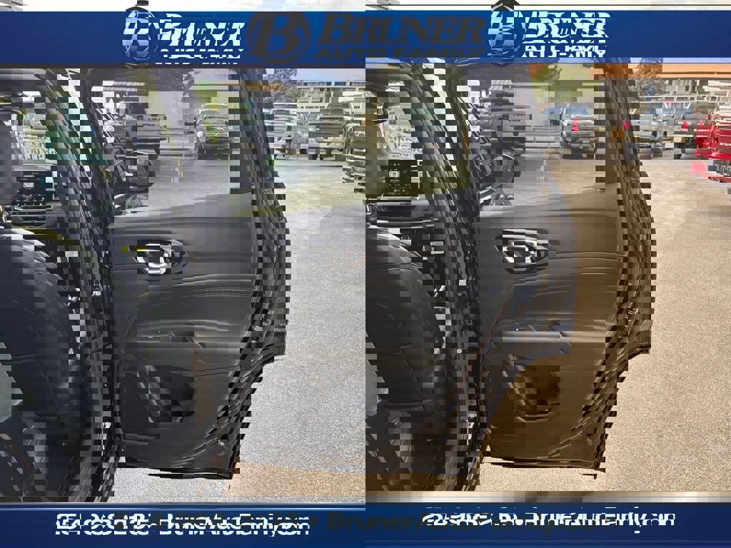 New 2026 Jeep Compass Latitude image 16