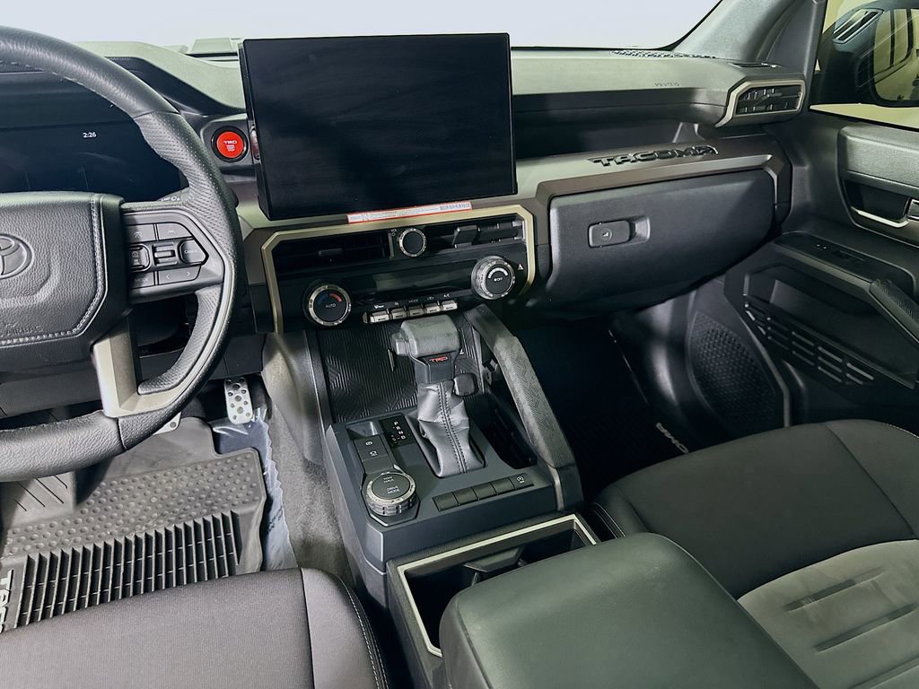 Used 2025 Toyota Tacoma TRD Sport image 17