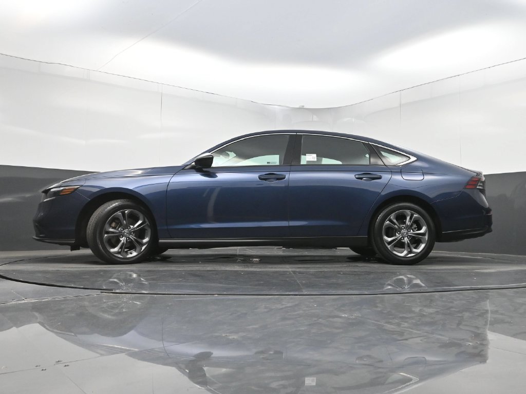 Used 2023 Honda Accord EX image 24