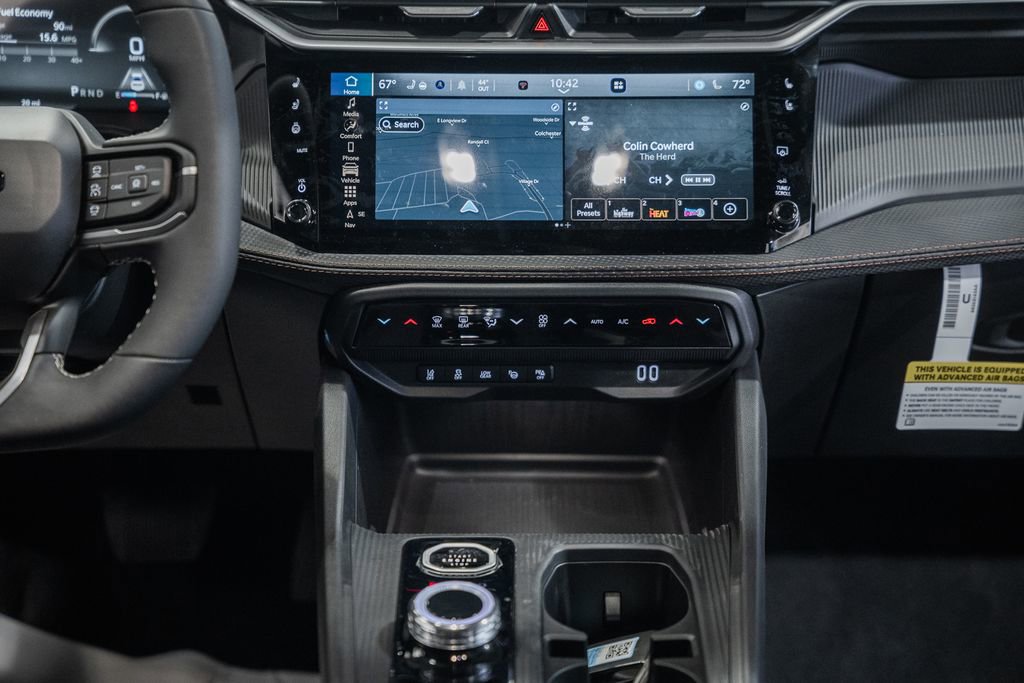 New 2026 Jeep Cherokee Overland w/ Advanced Pro Tech Group AWD/4WD image 21