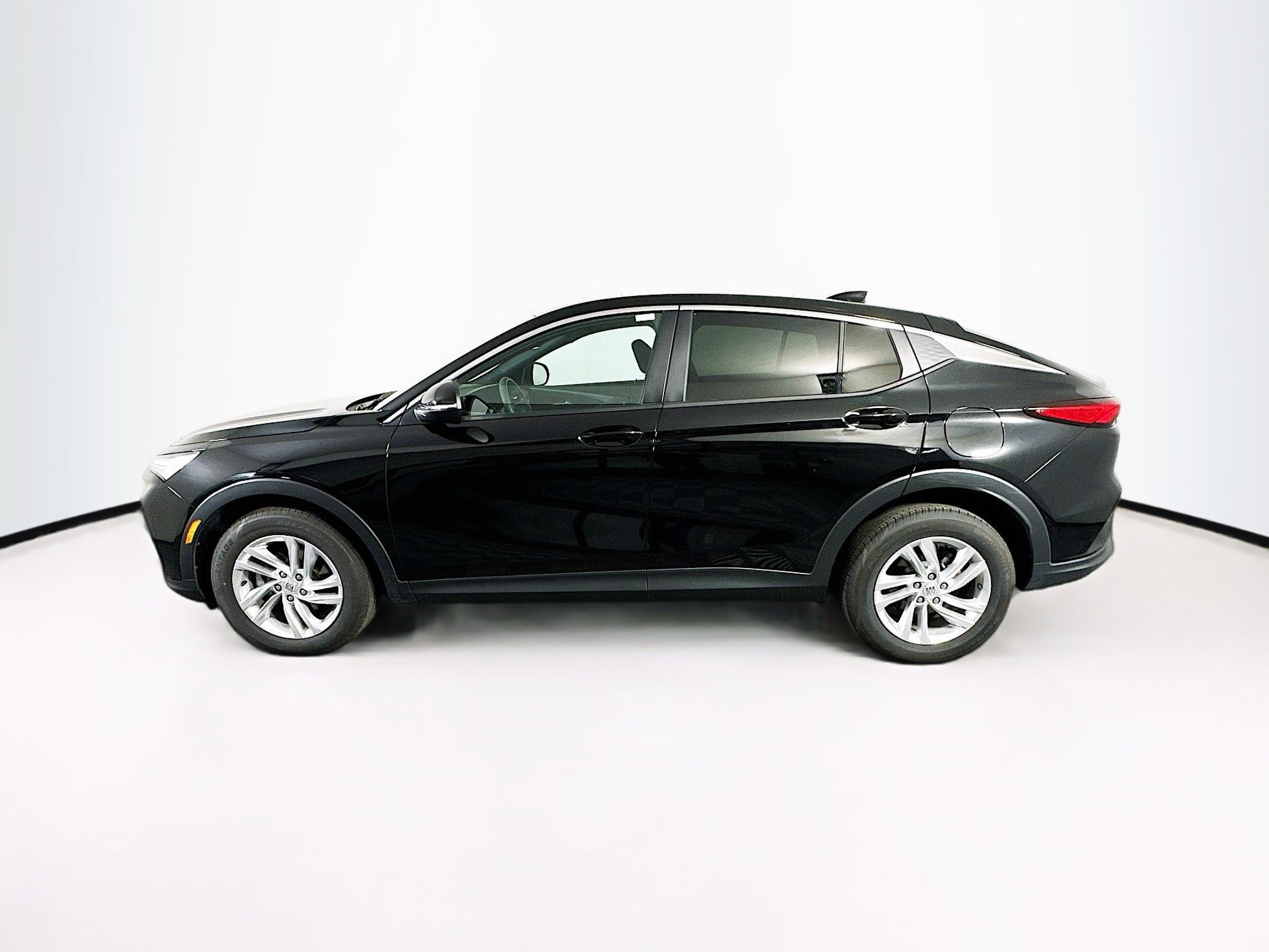 Used 2025 Buick Envista Preferred FWD image 4