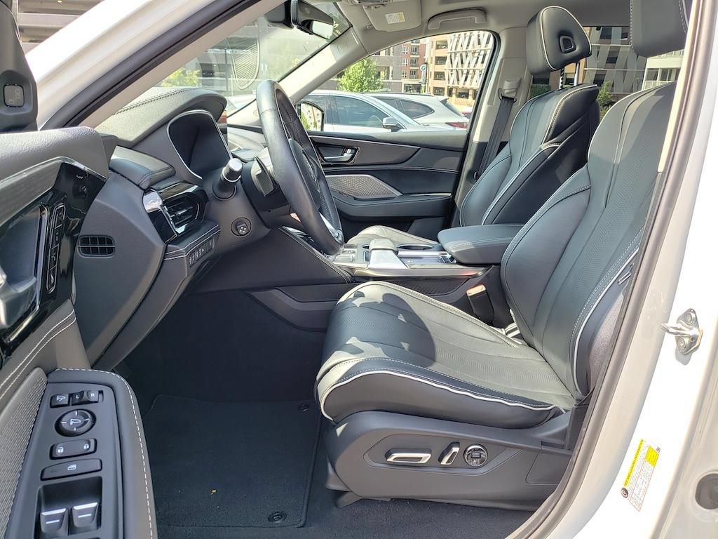 Certified 2024 Acura MDX w/ Advance Package AWD/4WD image 17