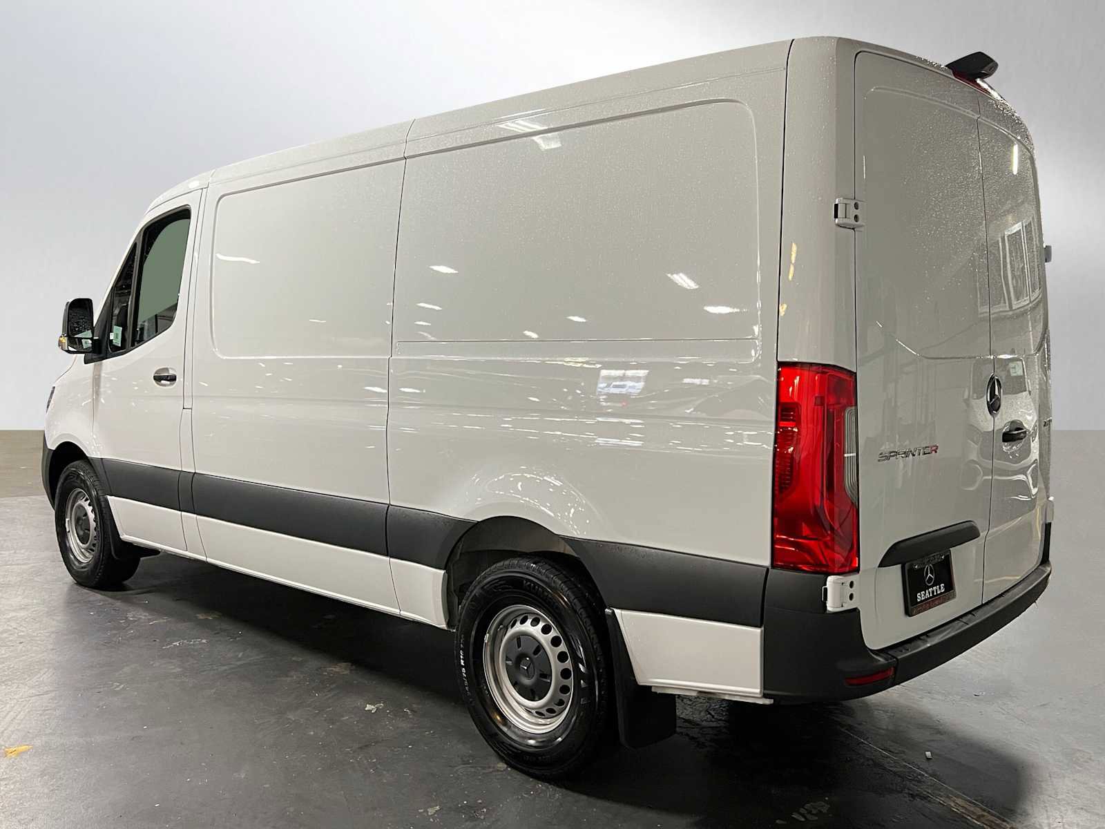 Used 2025 Mercedes-Benz Sprinter 2500 image 5