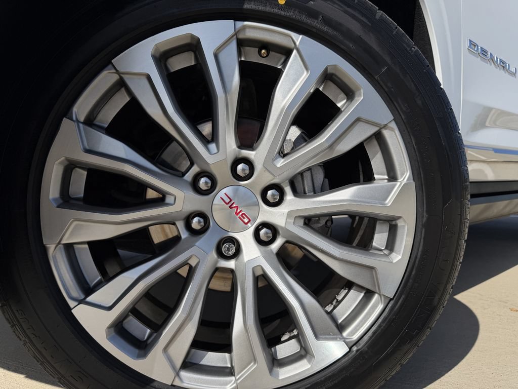 Used 2022 GMC Yukon Denali AWD/4WD image 9