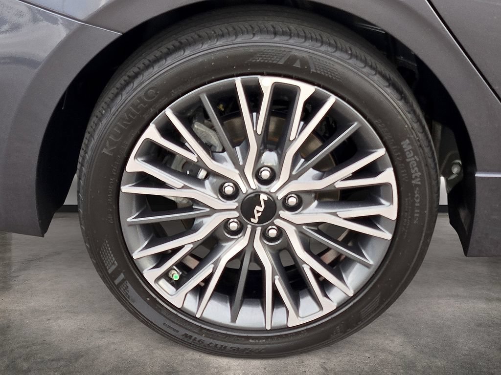 Used 2024 Kia Forte GT-Line FWD image 7