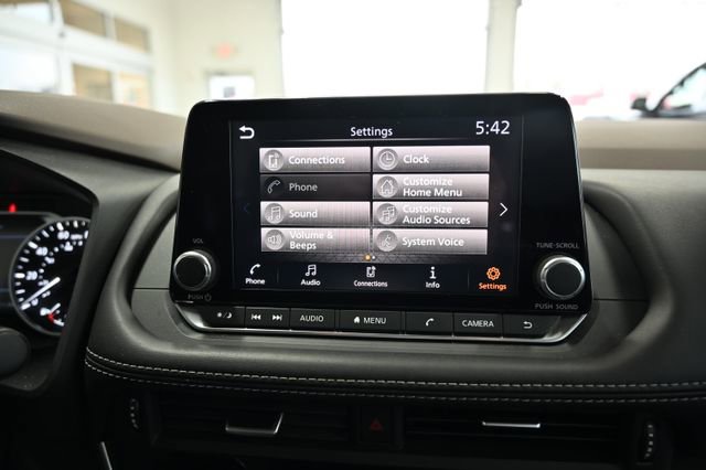 Used 2021 Nissan Rogue S AWD/4WD image 16