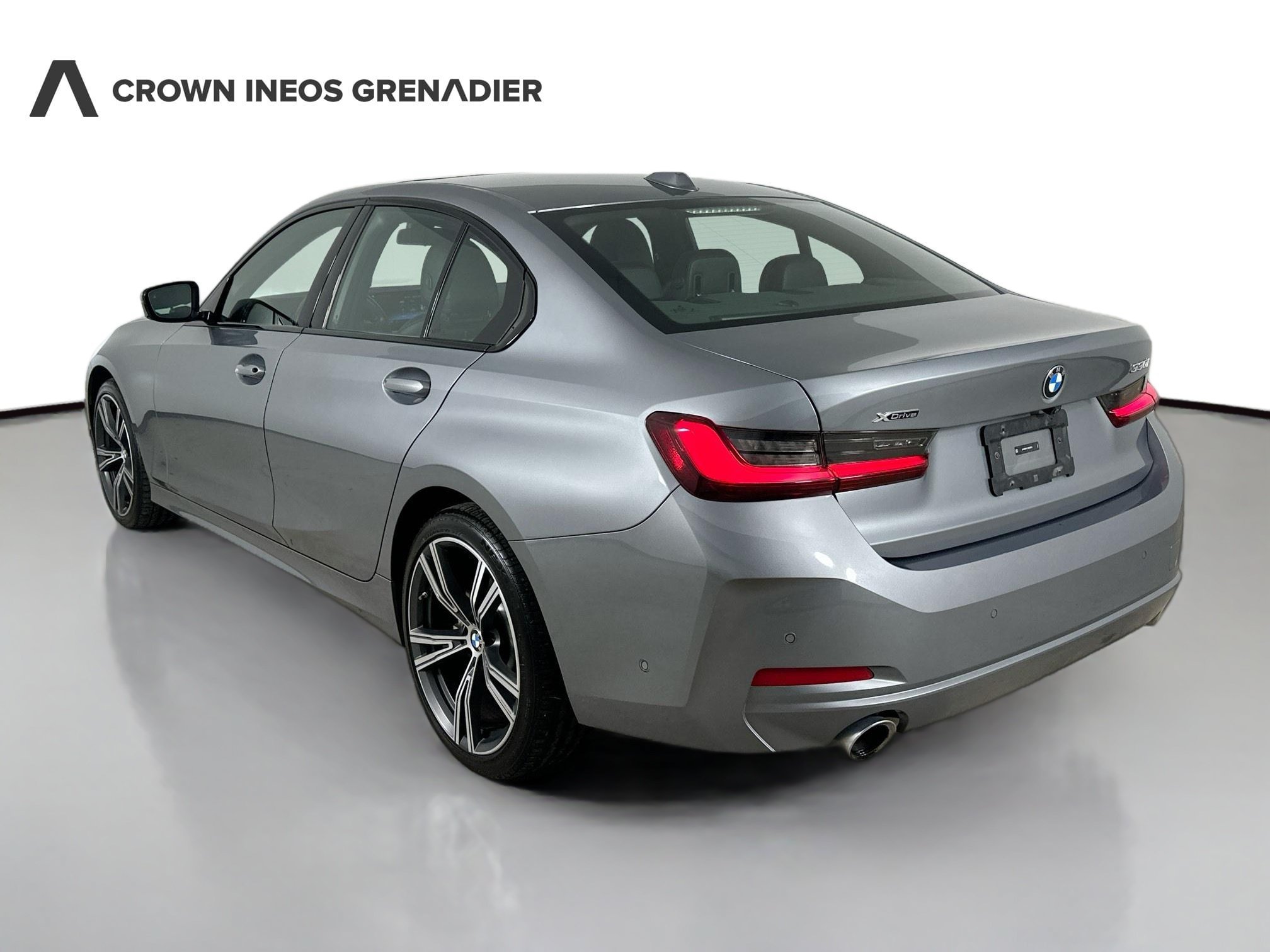 Used 2023 BMW 330i xDrive Sedan w/ Premium Package AWD/4WD image 7