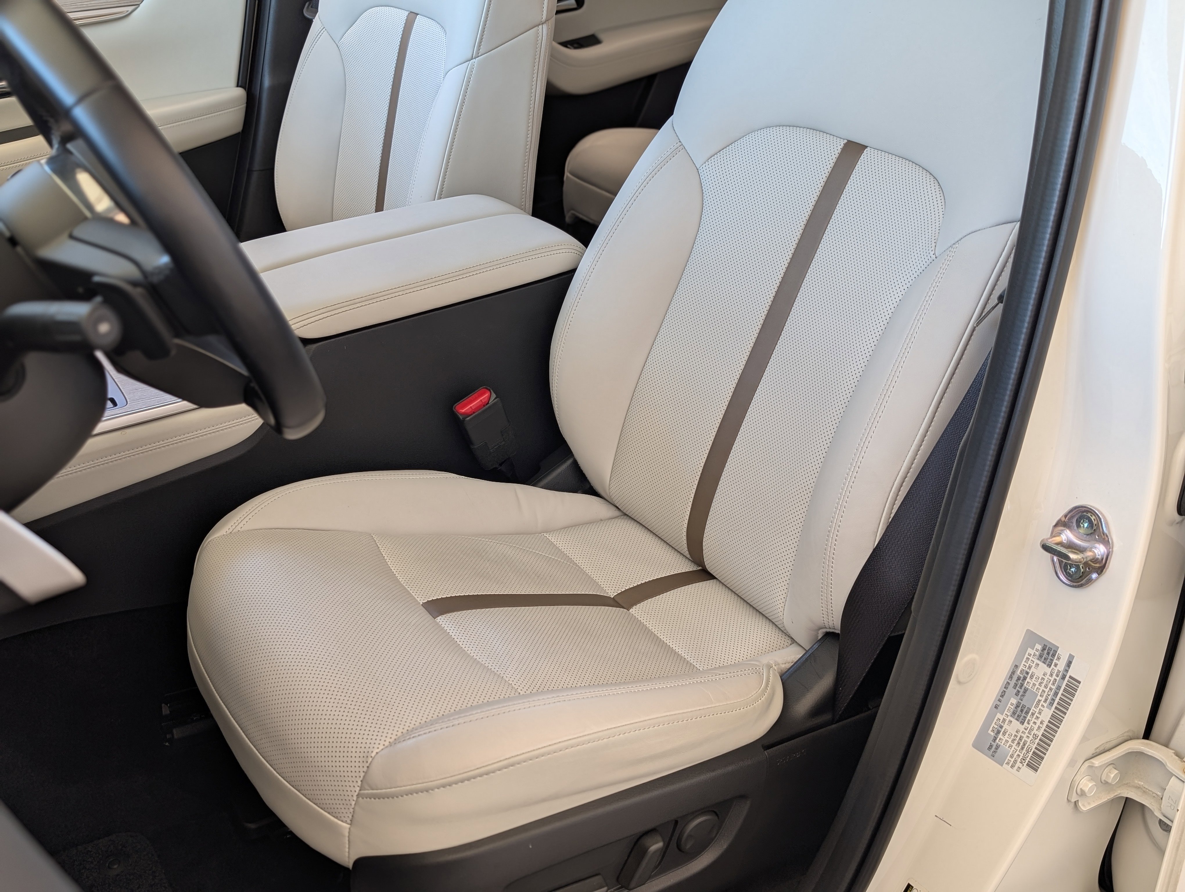 Used 2025 MAZDA CX-90 Plug-In Hybrid w/ Premium Plus image 16