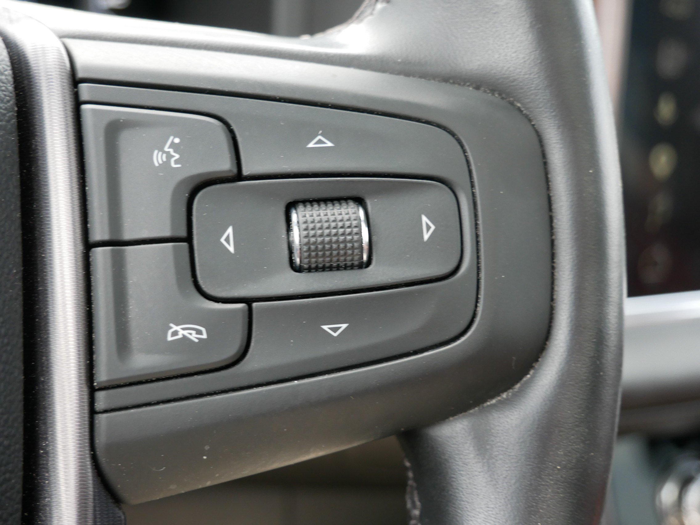 Used 2024 GMC Yukon Denali Ultimate AWD/4WD image 30