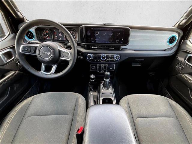 Used 2024 Jeep Wrangler Unlimited Sahara AWD/4WD image 16