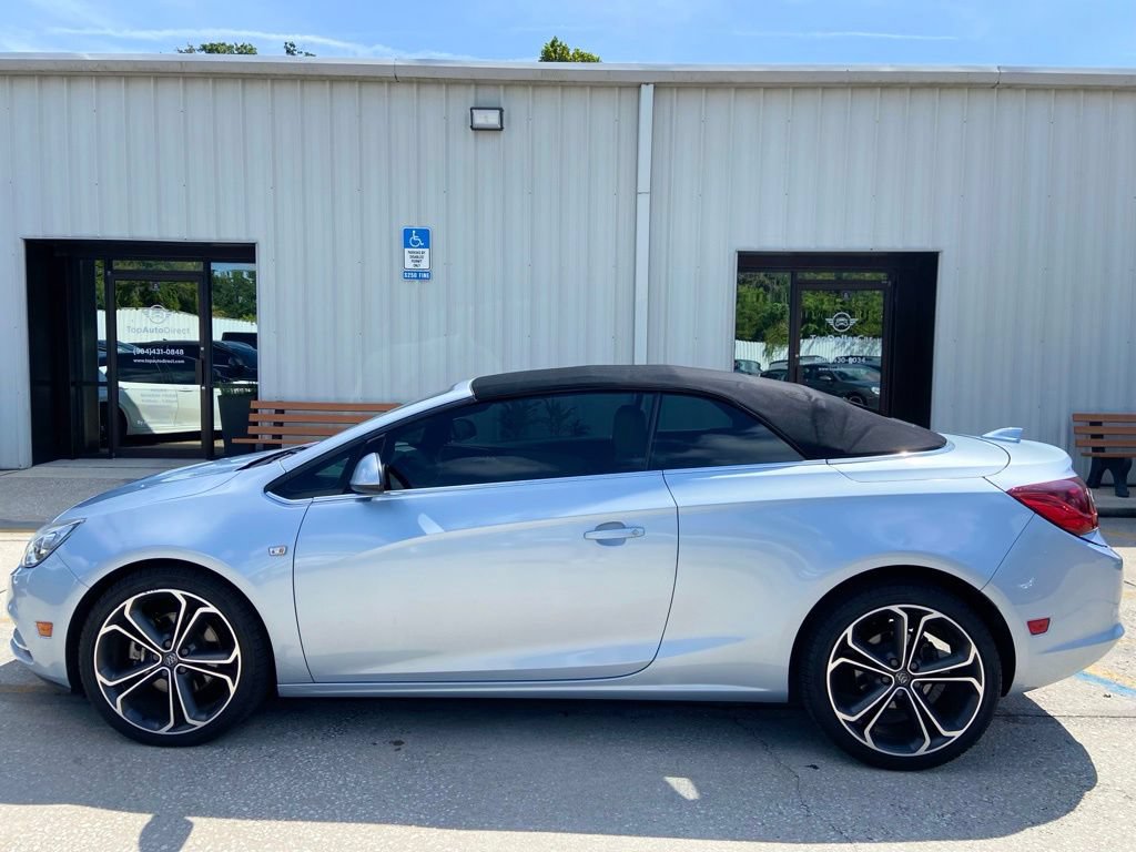 Used 2019 Buick Cascada Premium FWD image 2