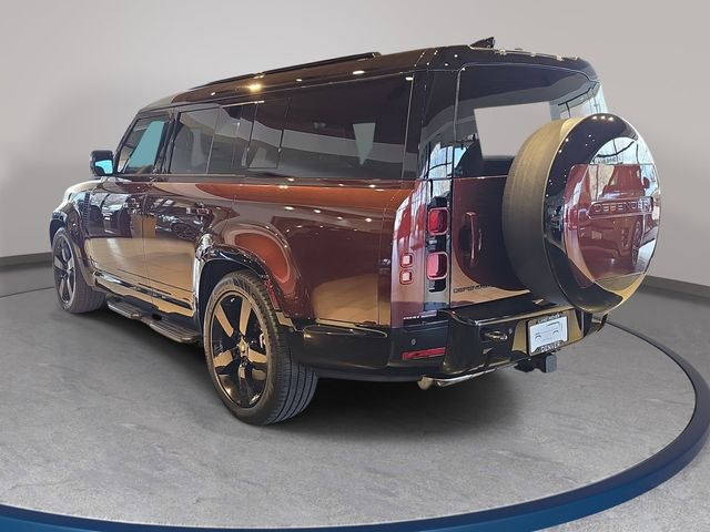 New 2025 Land Rover Defender 130 X-Dynamic SE image 7