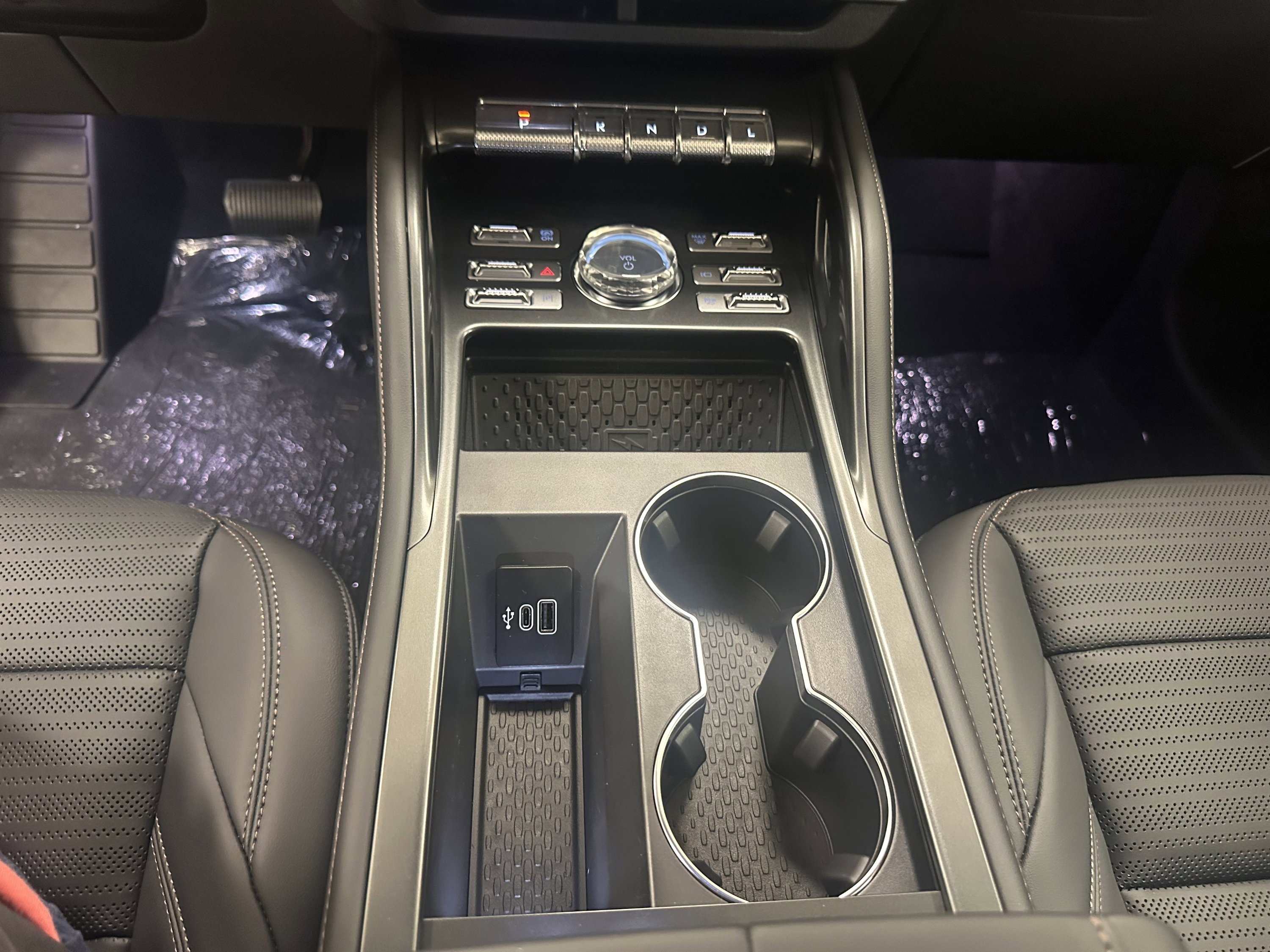 New 2026 Lincoln Nautilus Reserve w/ Jet Appearance Package image 16