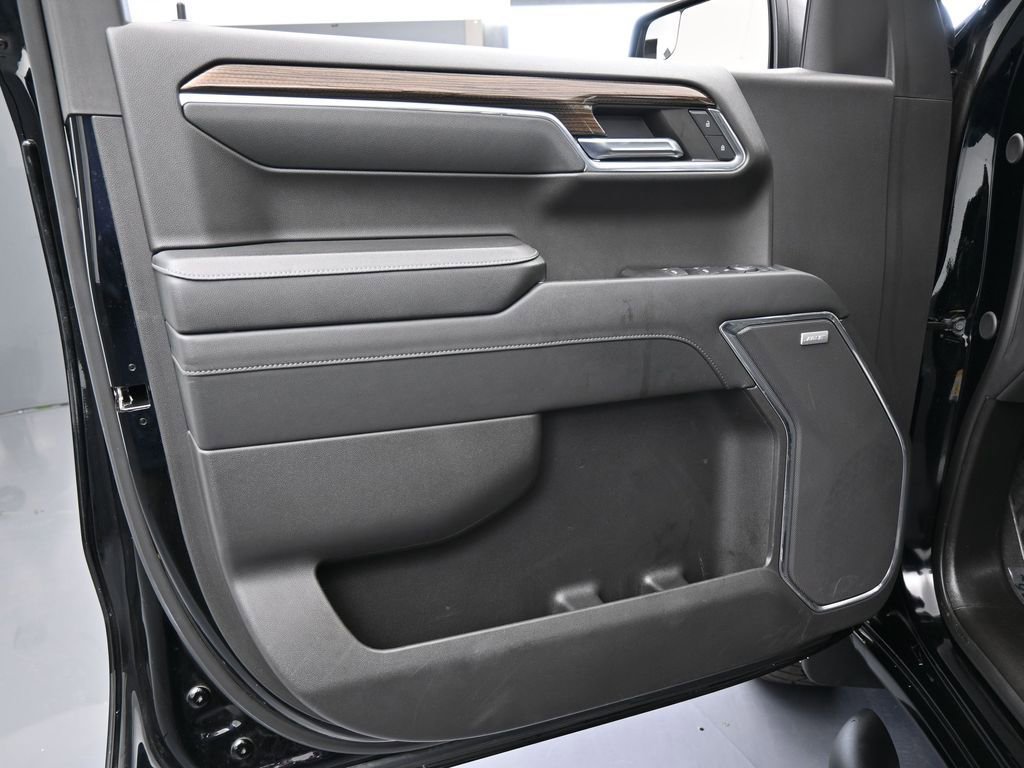 Used 2024 Chevrolet Silverado 1500 LT Trail Boss w/ Convenience Package II image 16