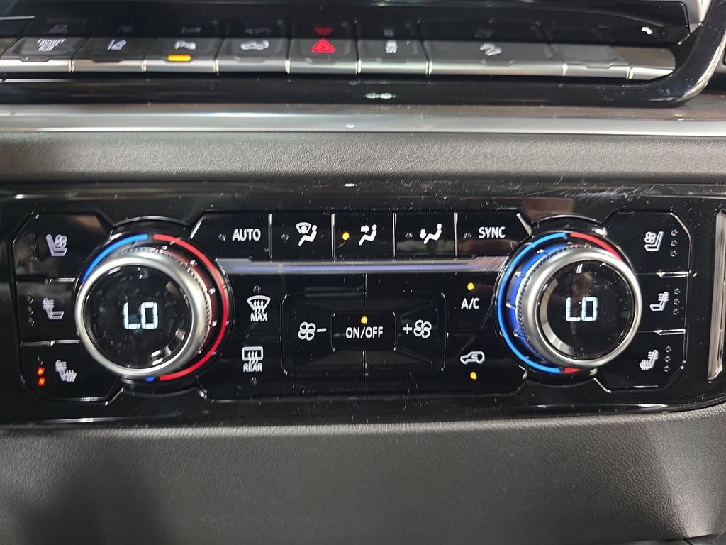 New 2026 GMC Sierra 3500 SLT w/ SLT Premium Package AWD/4WD image 20