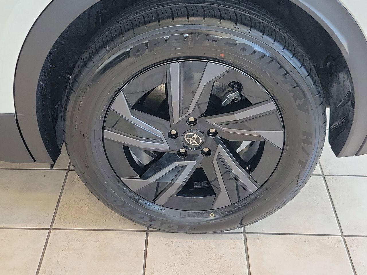 New 2026 Toyota C-HR AWD/4WD image 5