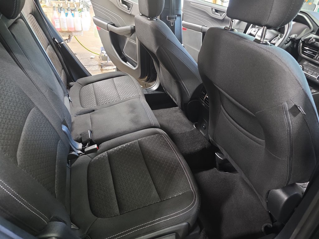 Used 2025 Ford Escape Active AWD/4WD image 13