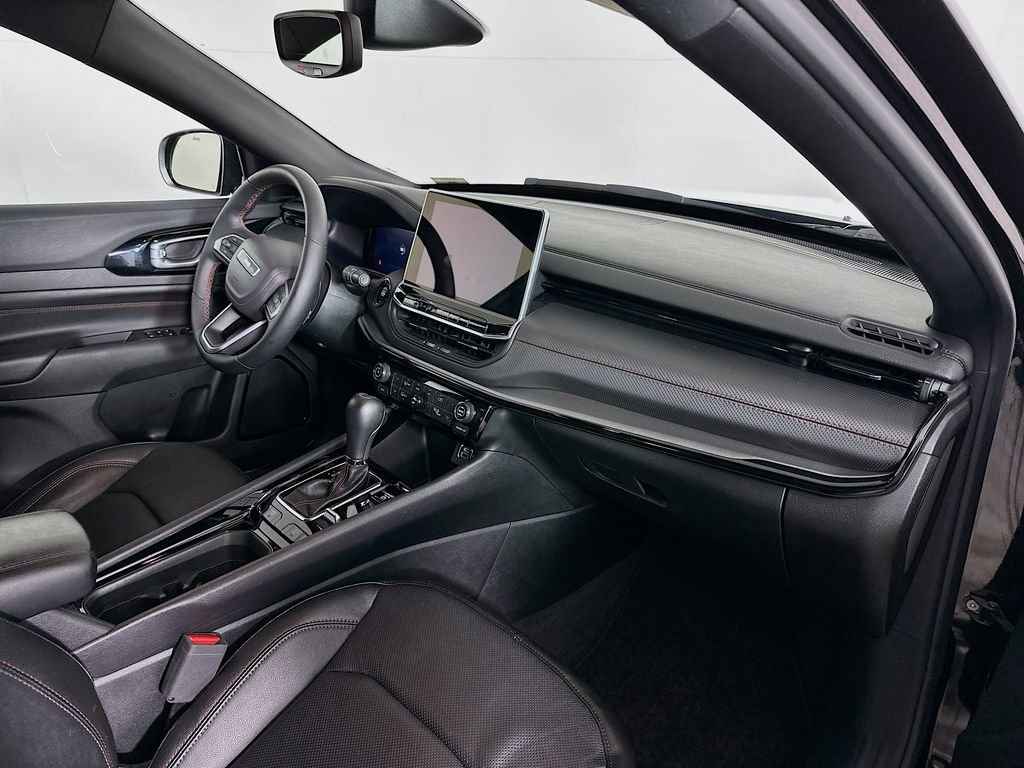 Certified 2025 Jeep Compass Trailhawk w/ Trailhawk Elite Group image 40