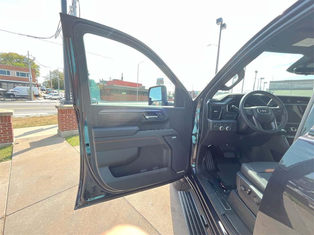 New 2026 GMC Sierra 2500 AT4 w/ AT4 Premium Plus Package image 15