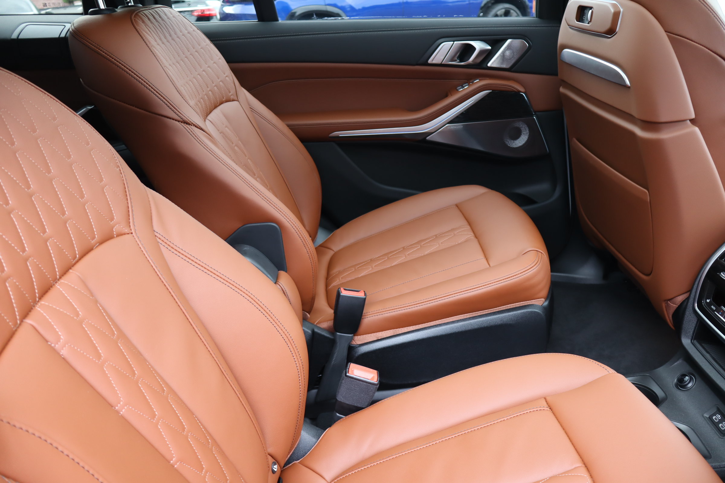 Used 2025 BMW X7 M60i AWD/4WD image 30