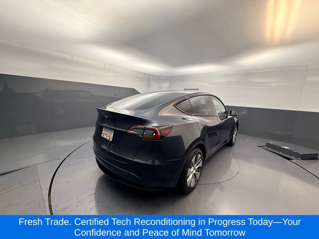 Used 2024 Tesla Model Y Long Range AWD/4WD image 4