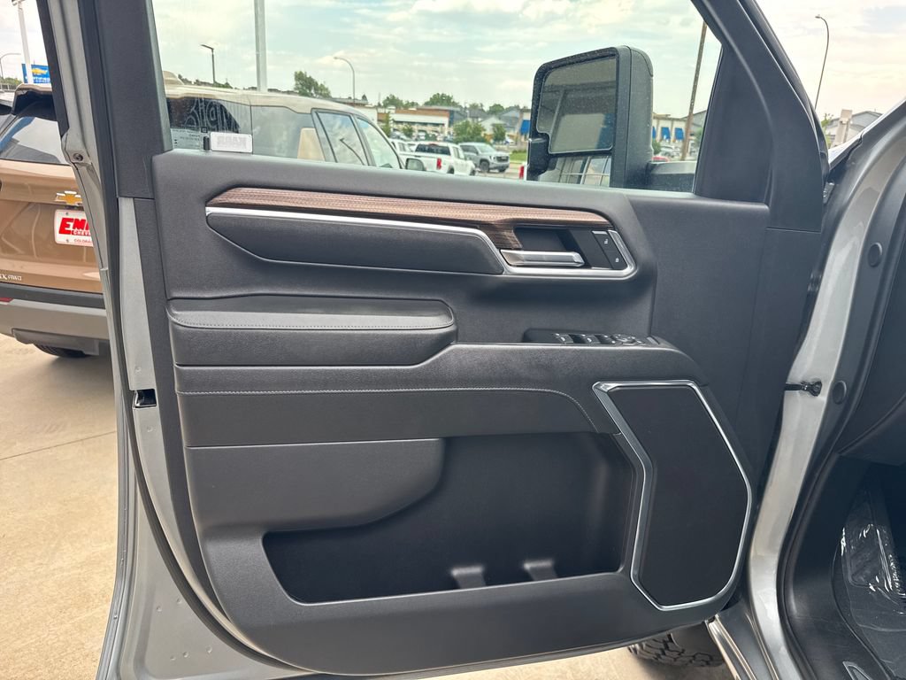 Used 2024 Chevrolet Silverado 2500 LT w/ All Star Edition AWD/4WD image 10