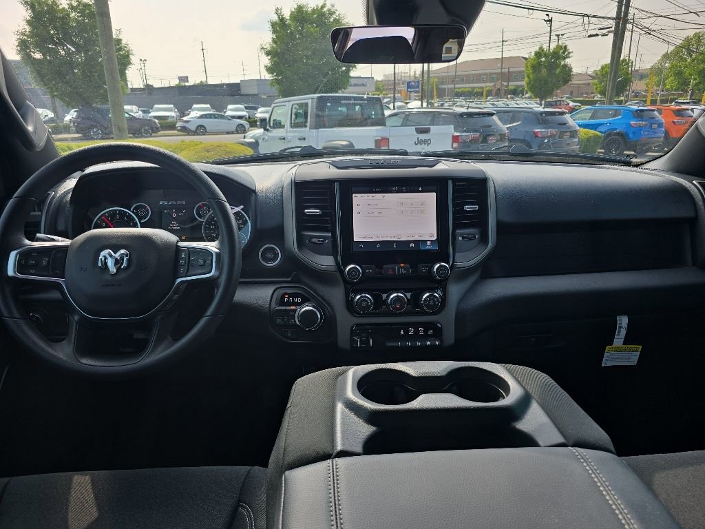 New 2026 RAM 1500 Express AWD/4WD image 21